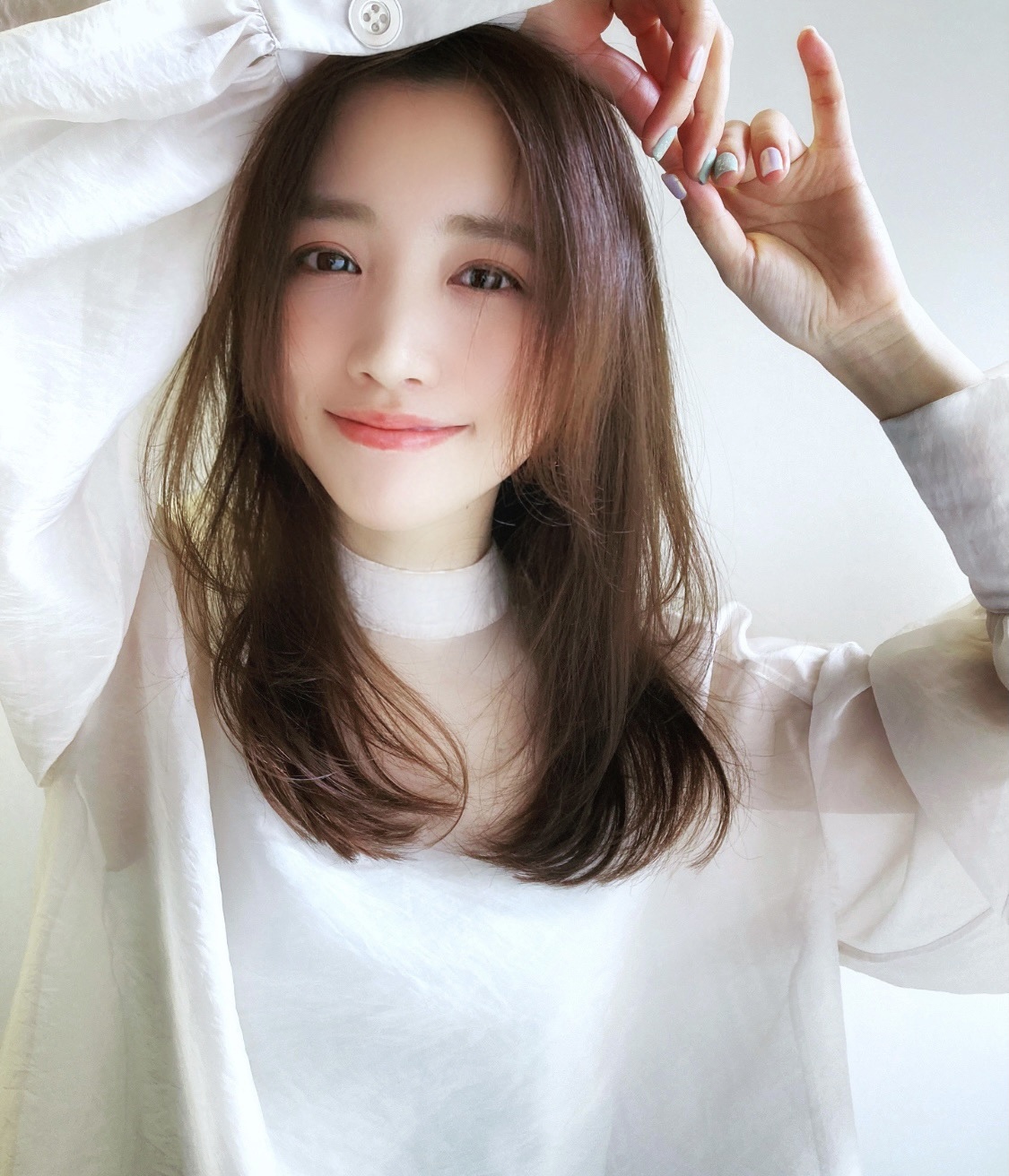 女性ヘアスタイル写真