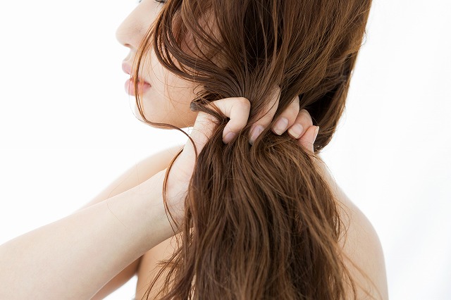 ハチサロンではハイダメージ毛で縮毛矯正を断られてしまう方への施術も行います